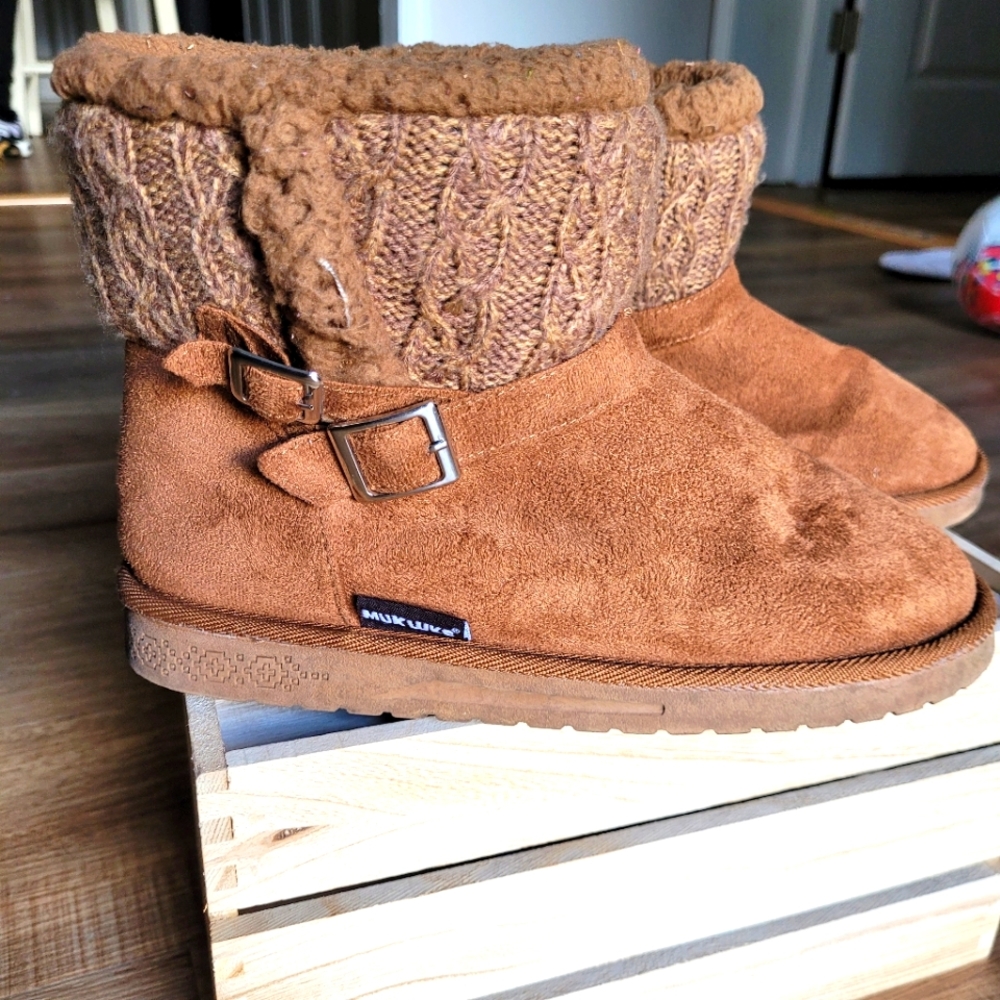 Muk Luks Camel Color Ankle Boots Size 7